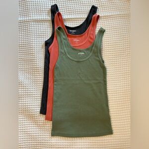 Bundle of 3 • Old Navy Tanks • XS • charcoal-olive-coral *FREE SHIP W/FULL PRICE